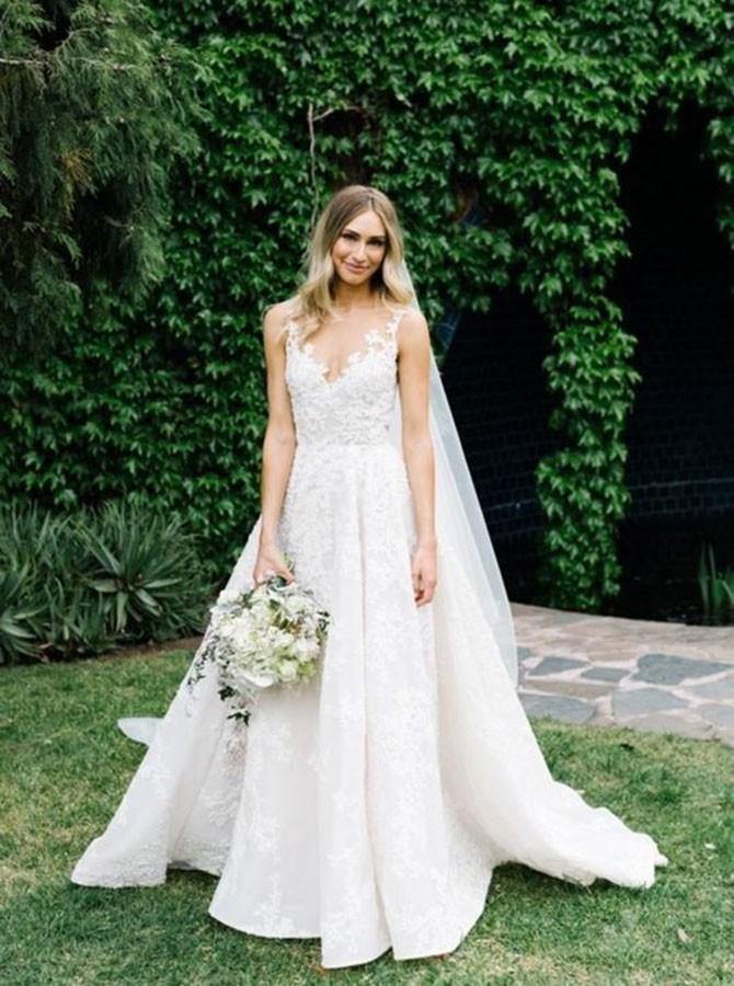 
                      
                        Classy Illusion Neck Lace Wedding Dress A-Line Wedding Gown WW267
                      
                    