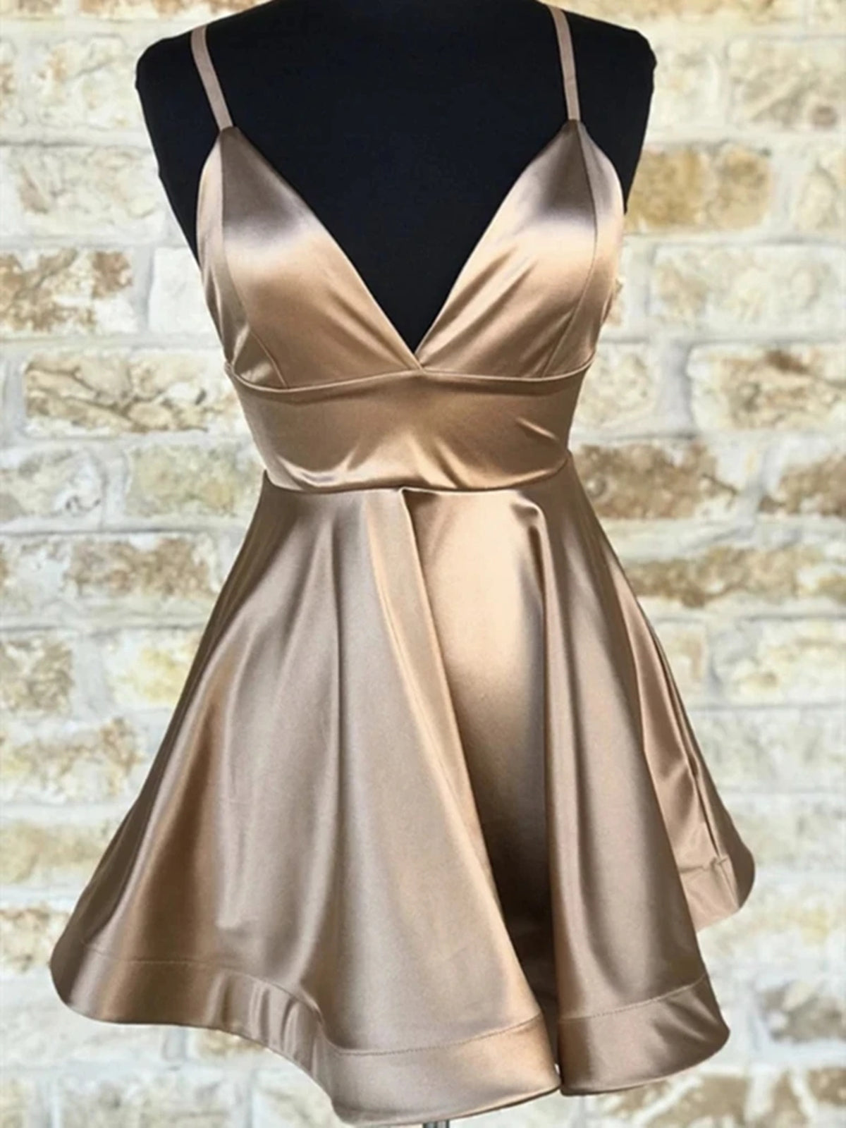 Cute V Neck Champagne Short Prom Dresses, V Neck Champagne Homecoming Dresses, Champagne Formal Evening Dresses