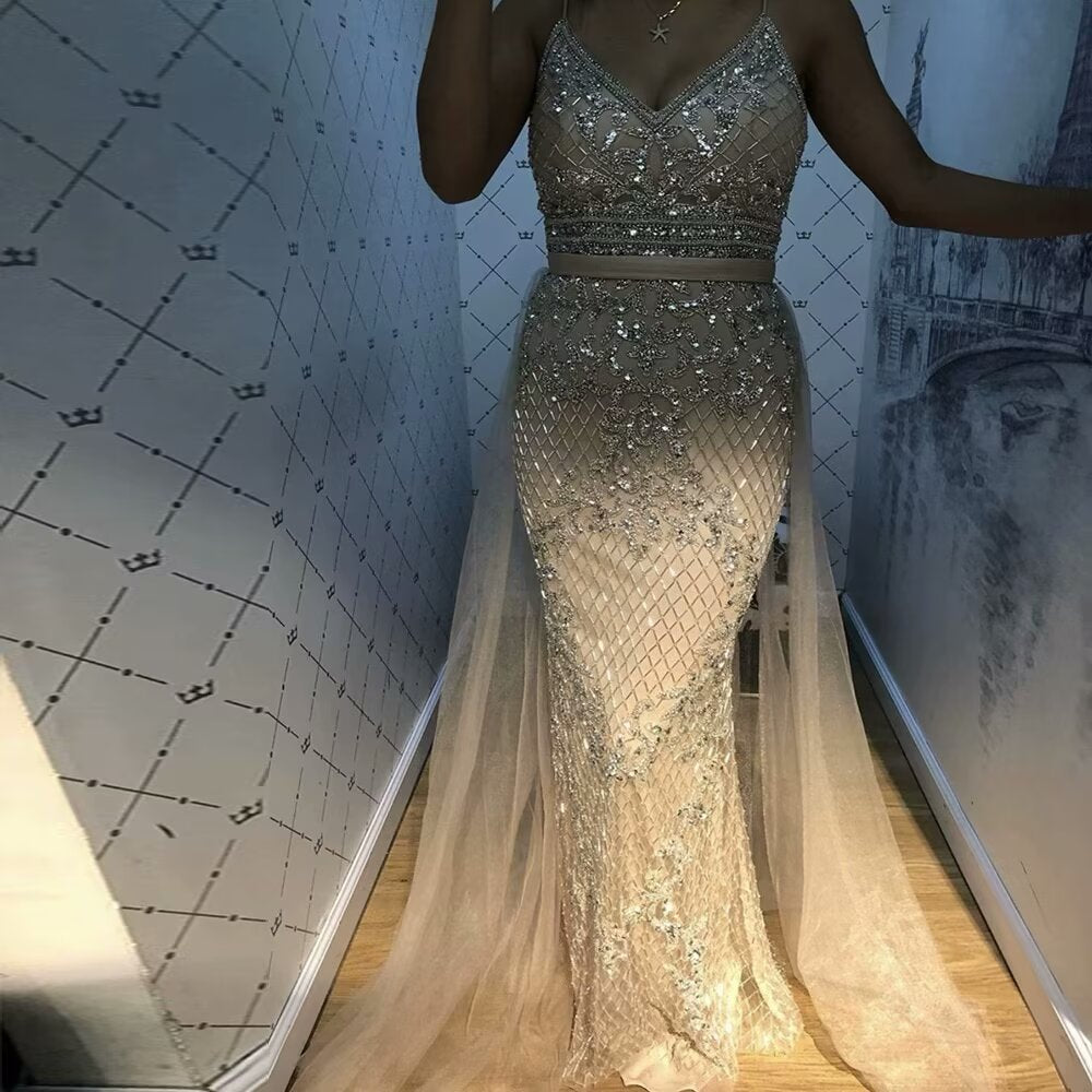 
                      
                        Champagne Sequined Mesh Prom Dress with Sleeveless A-Line Backless Style
                      
                    