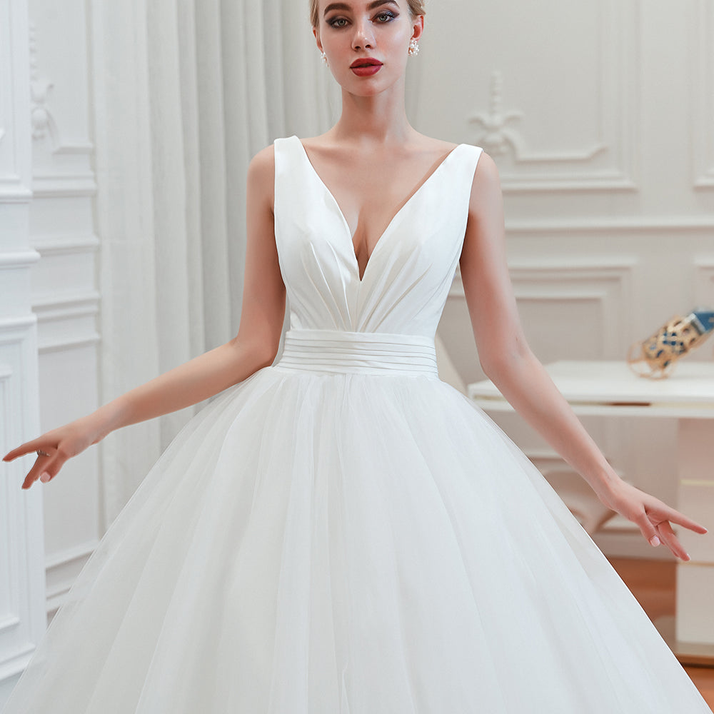 
                      
                        Wide Strap Deep V-Neck Floor-Length A-Line Wedding Dress with Tulle
                      
                    