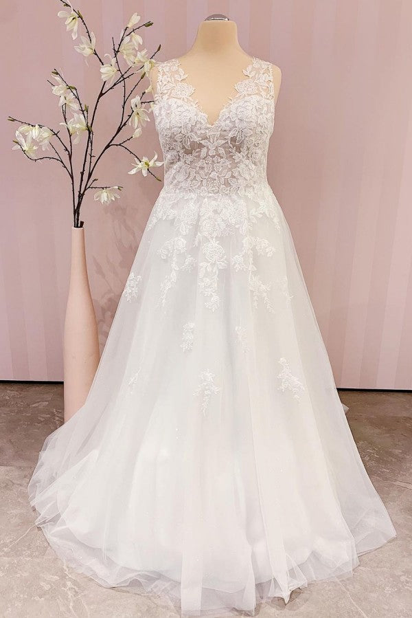 Sleeveless V-Neck A-Line Backless Wedding Dress with Lace Appliques