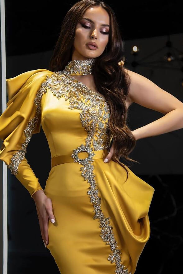 
                      
                        Yellow Halter Mermaid Evening Dress with One Shoulder Long Sleeve and Beadings
                      
                    