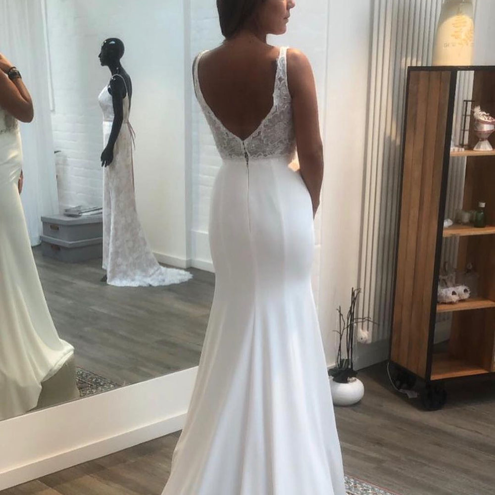 
                      
                        V-Neck Open Back Spaghetti Strap Mermaid Wedding Dress with Floor-Length Satin and Lace Appliques
                      
                    