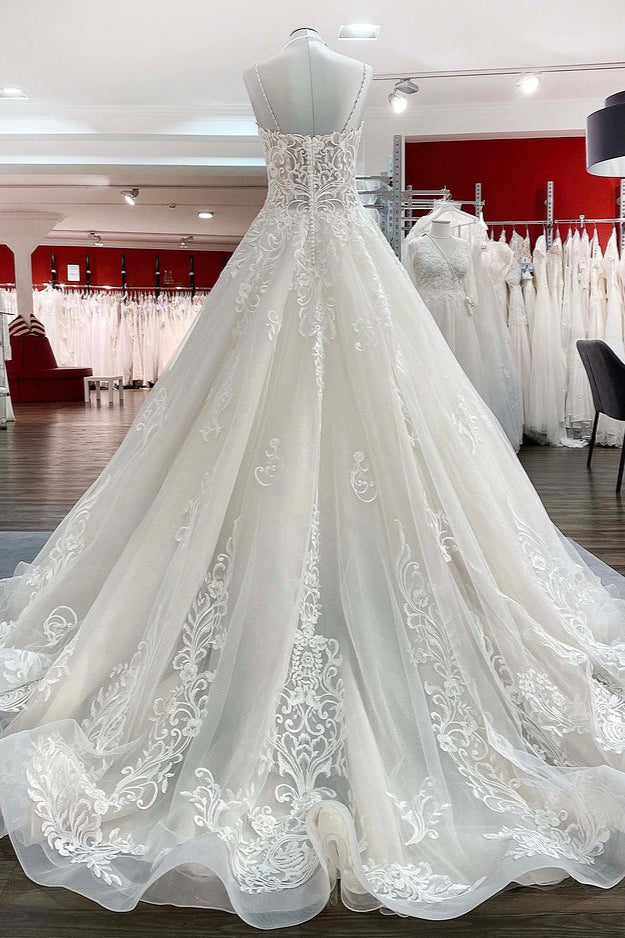 
                      
                        V-Neck Spaghetti Strap Ball Gown Tulle Wedding Dress with Lace Ruffles
                      
                    