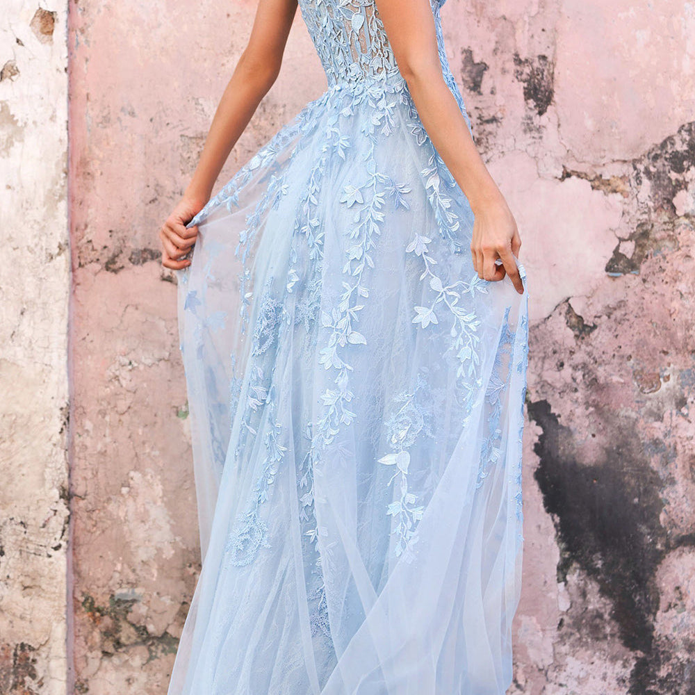 
                      
                        Elegant Floral Lace Off-the-shoulder Tulle Prom Dress
                      
                    