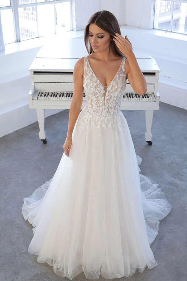 Elegant Ivory Tulle A Line Backless Wedding Dress Lace Bridal Gown