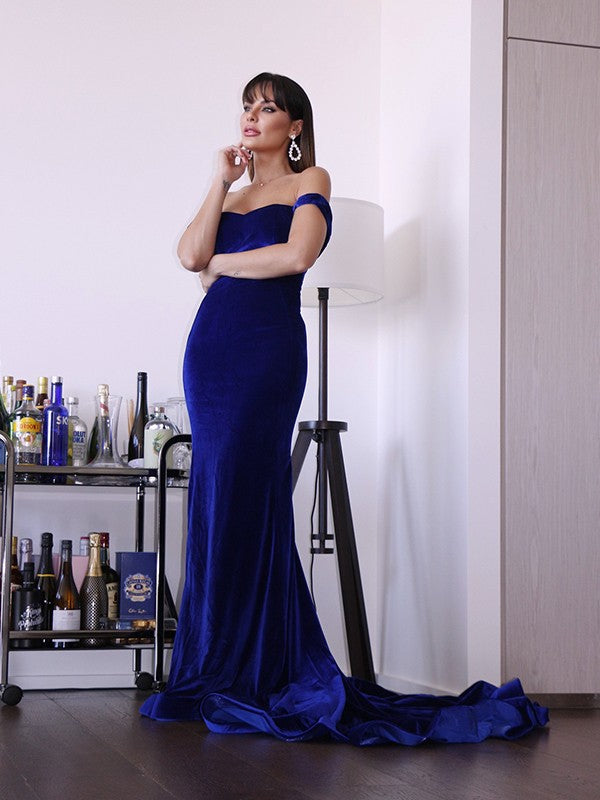 
                      
                        Elegant Royal Blue Mermaid Evening Dress
                      
                    