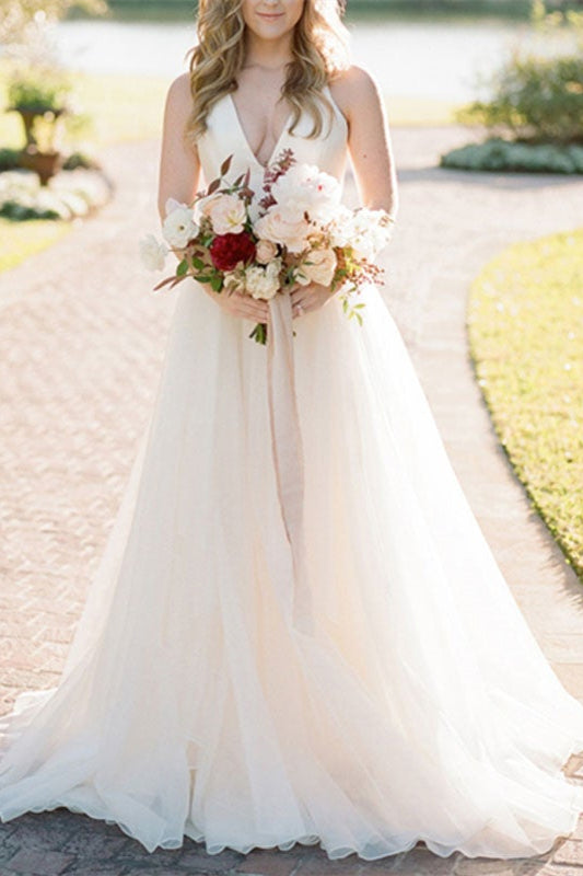 V-Neck Sleeveless Tulle Wedding Dress