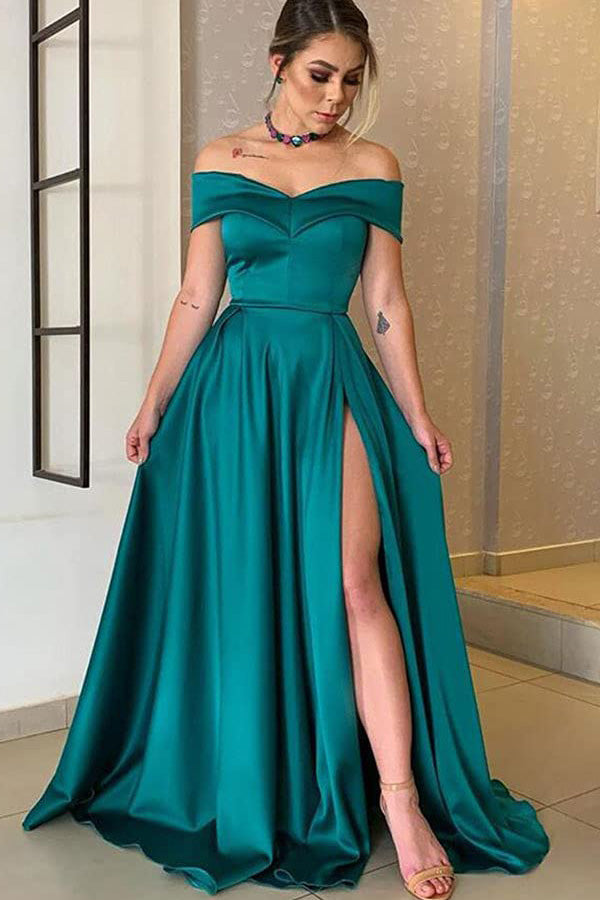 
                      
                        Glamorous Off-the-Shoulder Prom Gown with Elegant Split Hem
                      
                    