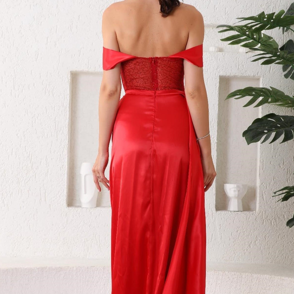 
                      
                        Glamorous Scarlet Mermaid Prom Gown with Off-the-Shoulder Sweetheart Neckline and Thigh-High Split
                      
                    