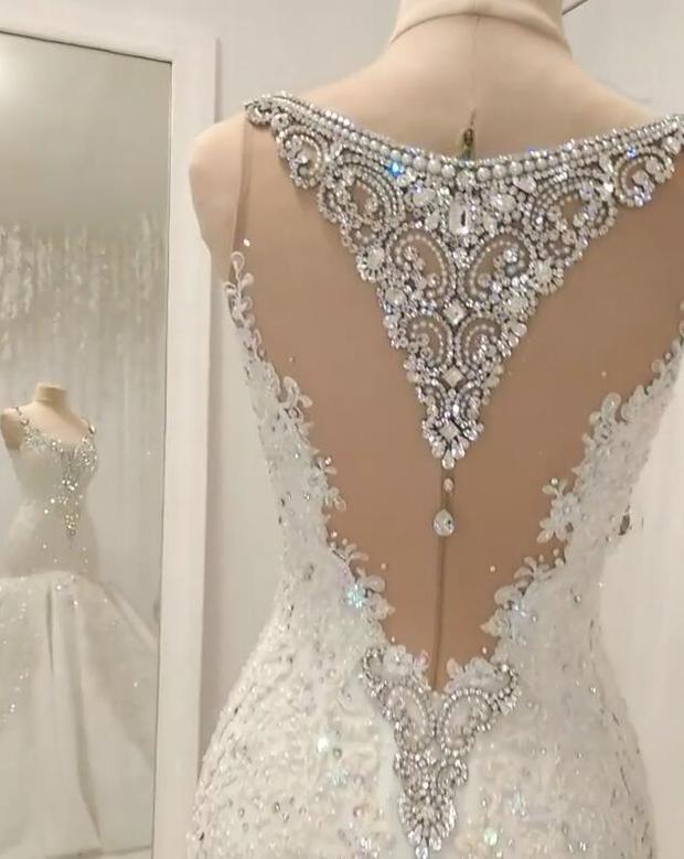 
                      
                        Luxurious Sleeveless Appliques Wedding Dress | Mermaid Beading Crystals Bridal Gown
                      
                    