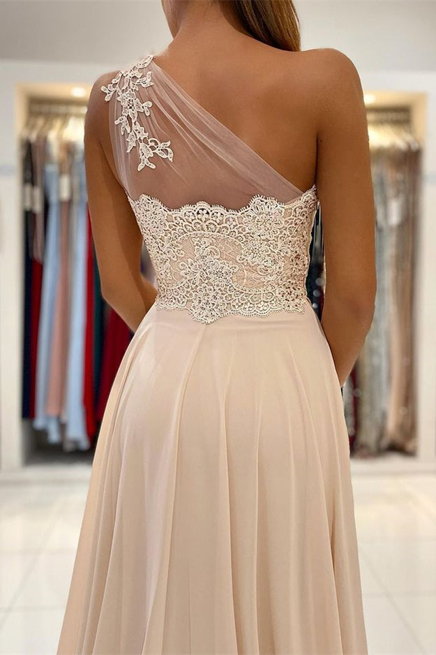 
                      
                        One-Shoulder Lace Appliques Prom Dress With Slit
                      
                    