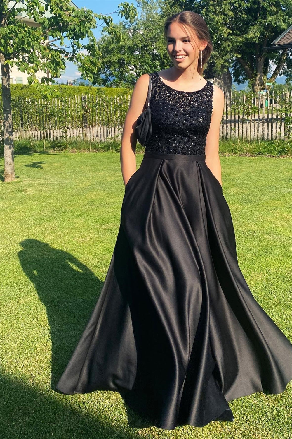 Online Long Sleeveless Mermaid Prom Dress with Elegant Black Jewel Sequins