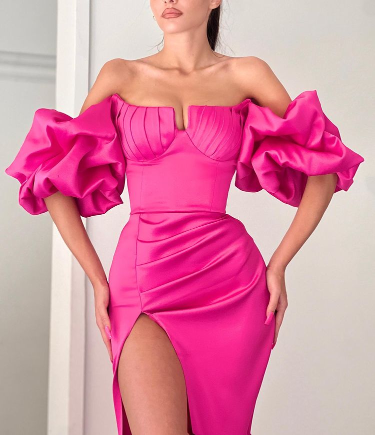 
                      
                        Radiant Fuchsia Mermaid Evening Gown with Off-the-Shoulder Puff Sleeves and Daring Split
                      
                    