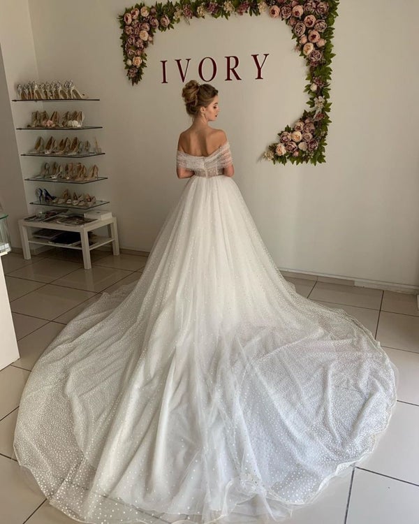 
                      
                        Shiny Off The Shoulder Ivory Wedding Dresses Long Prom Dress
                      
                    