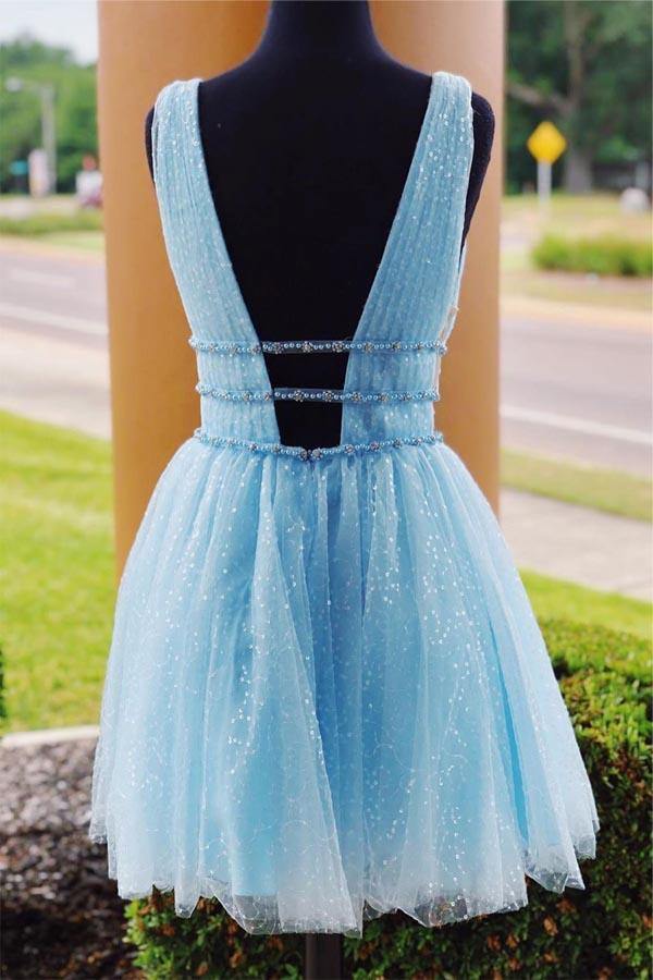 
                      
                        Shiny Tulle V Neck Homecoming Dresses
                      
                    