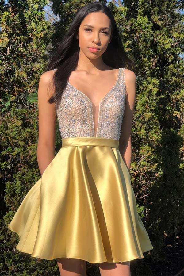 Sparkly V Neck Beaded Short Homecoming Dress With Pocket