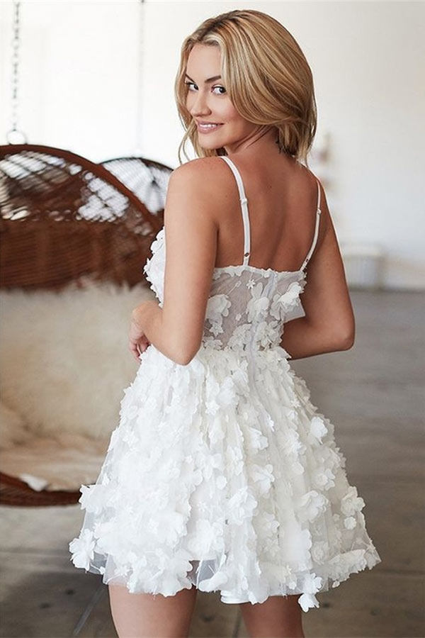 
                      
                        Stunning A-line V Neck White Lace Flowers Homecoming Dresses WD217
                      
                    