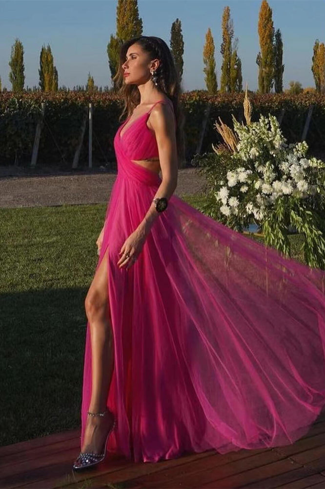 
                      
                        Stunning Tulle Prom Dress with Spaghetti Straps and Split Hemline
                      
                    