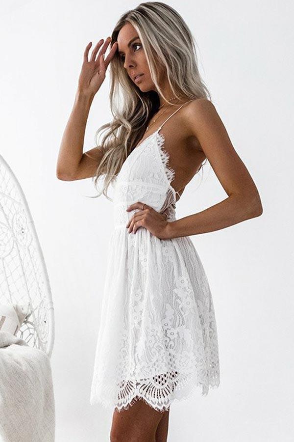 
                      
                        Tie Back White Lace Homecoming Dress Backless Short Prom Dress
                      
                    