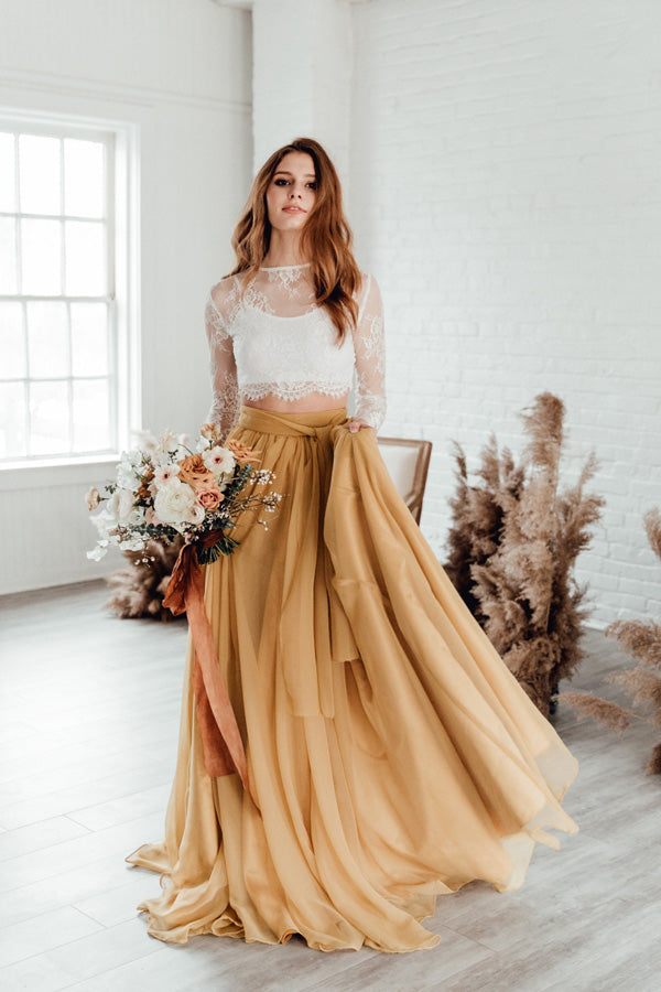 
                      
                        Two Piece Long Sleeve Wedding Dress Rustic Marigold Skirt Bridal Gown 
                      
                    