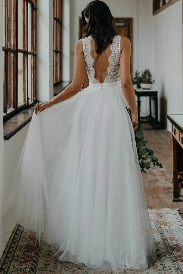 
                      
                         White Tulle Beach Wedding Dress
                      
                    