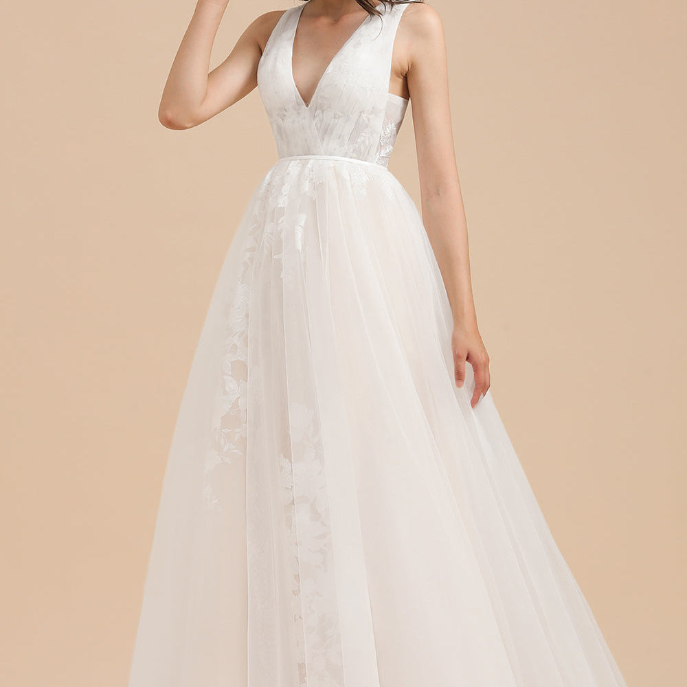 White Tulle Lace Appliques Wedding Dress V-Neck Floor Length Gowns