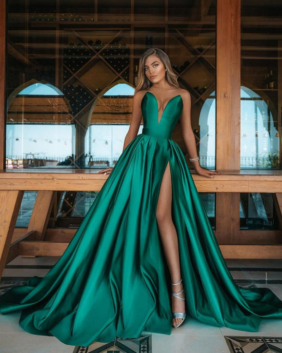 Long Emerald Green V-neck Prom Dress With Split